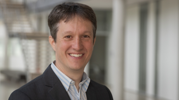 Haltung schlägt Hochglanz - Prof. Dr. Rüdiger Hahn ist Inhaber des Henkel-Stiftungslehrstuhls für Sustainability Management an der Wirtschaftswissenschaftlichen Fakultät der Heinrich-Heine-Universität Düsseldorf - Quelle: Nicolas Stumpen